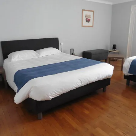 Les Du Circuit 住宿加早餐酒店 Laigne-en-Belin