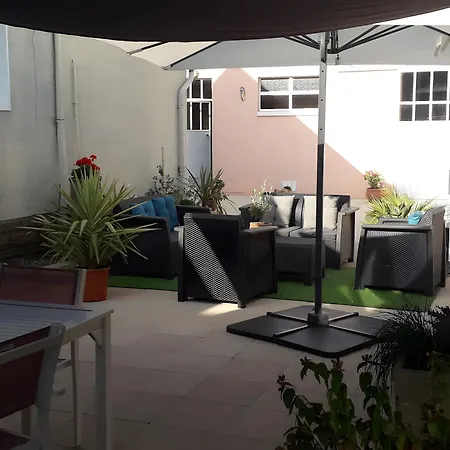 Panzió Les Du Circuit Laigne-en-Belin