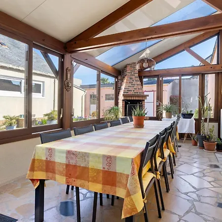 Panzió Les Du Circuit Laigne-en-Belin