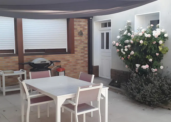 Les Du Circuit Отель типа 